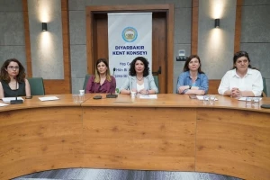 Kadınlar toplumsal barışı konuşmak için bir araya geldi