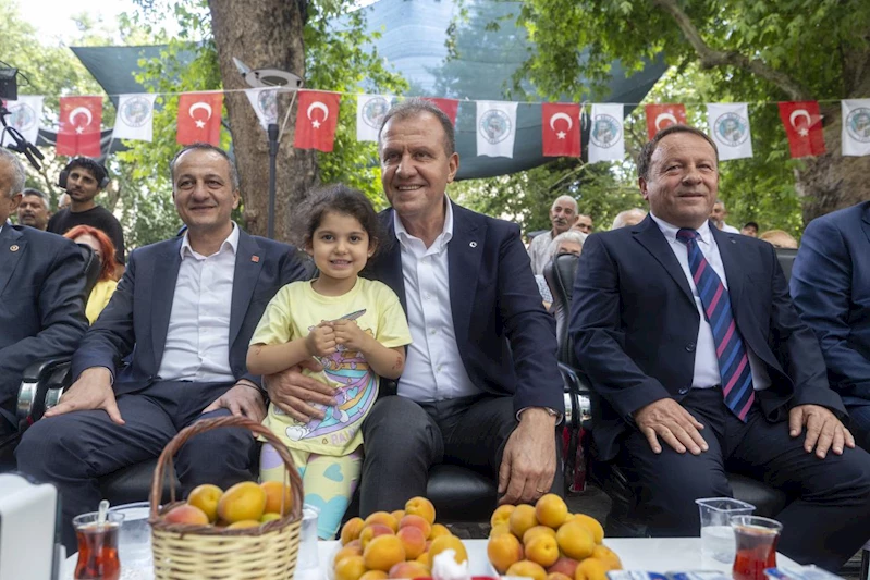 Başkan Seçer, ‘63. Mut Karacaoğlan Kayısı Kültür ve Sanat Festivali’ne Katıldı