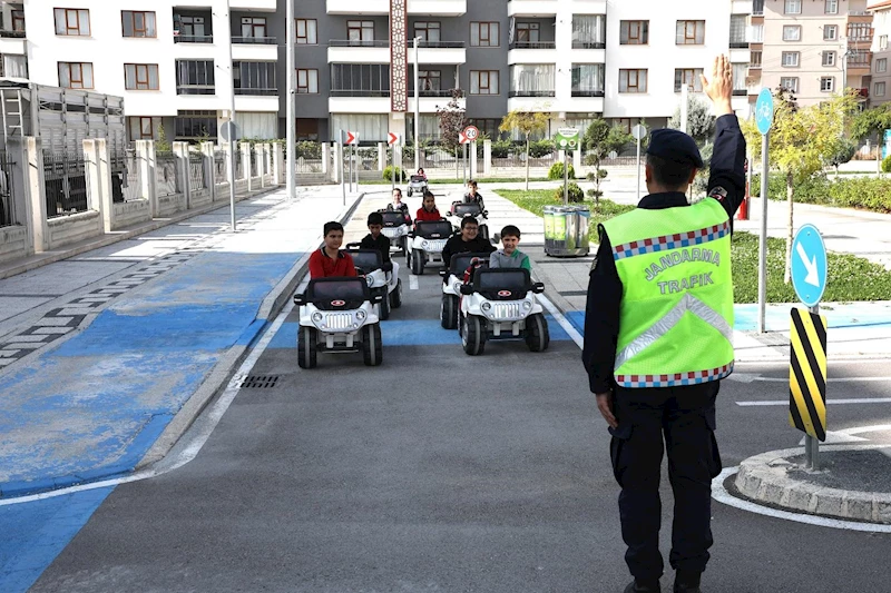 HASAN KILCA’DAN TRAFİK VE İLK YARDIM HAFTASI MESAJI