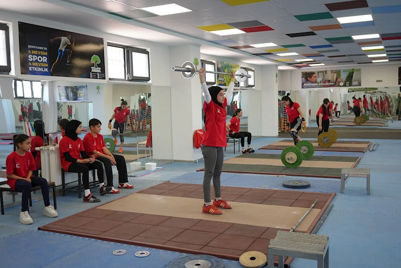 ŞEHİTKAMİL YAZ SPOR AKADEMİSİ BAŞLIYOR