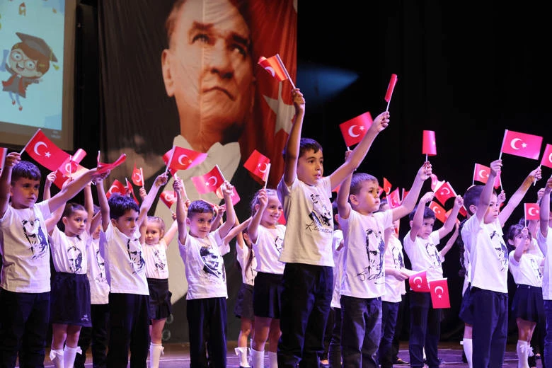 Büyükşehir kreşlerinde mezuniyet coşkusu