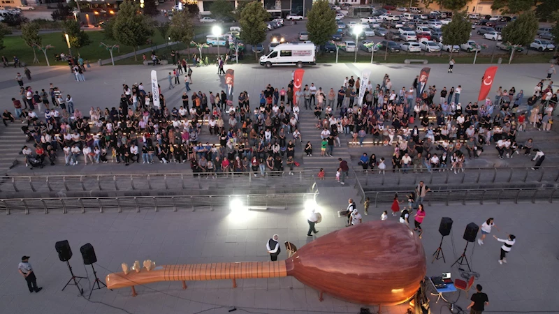 YAZ KONSERLERİ YOĞUN BİR KATILIMLA BAŞLADI