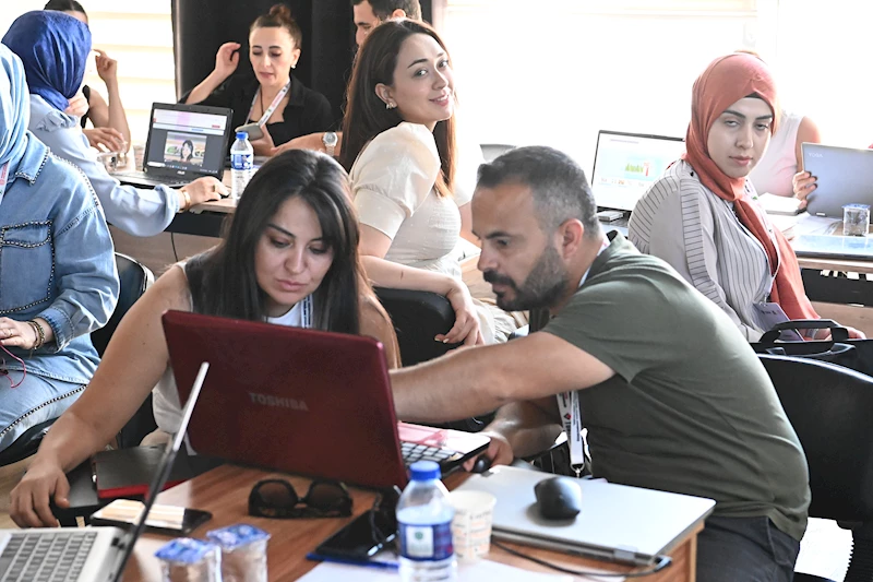 Mamak’ta Öğretmenlere Dijital Hikâyelerle Finansal Okuryazarlık Eğitimi