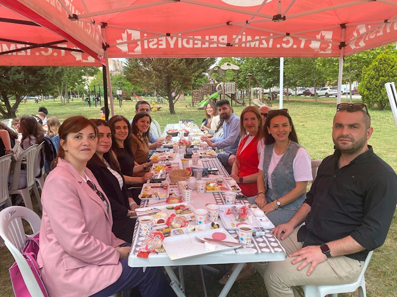 ÇINAR AKADEMİ LGS MERKEZİ İLK MEZUNLARINI VERDİ
