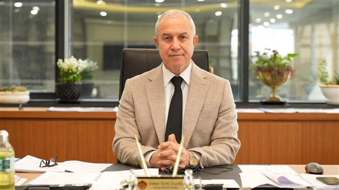 BAŞKAN ÖZÇELİK