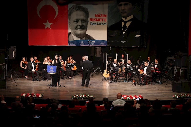 AYDIN BÜYÜKŞEHİR BELEDİYESİ ‘MEMLEKET ŞAİRİ’ NÂZIM HİKMET’İ KONSER İLE ANDI
