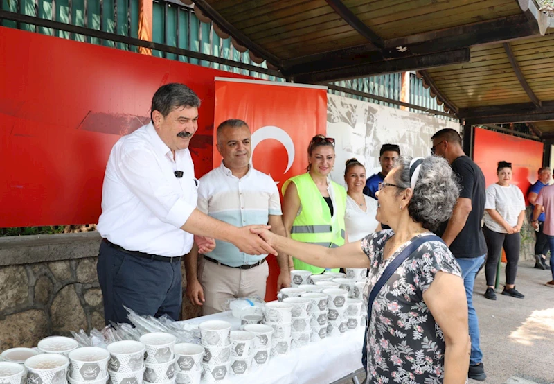 TOROSLAR’DA GELENEKSEL AŞURE İKRAMI YOĞUN İLGİ GÖRDÜ