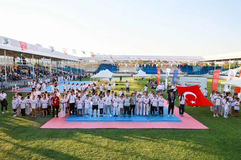 KULÜPLERARASI MİNİKLER TAEKWONDO TURNUVASI BAŞLADI