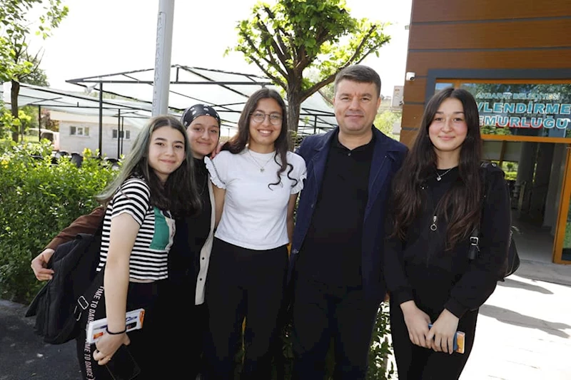 AKSARAY BELEDİYESİ’NİN EĞİTİME YÖNELİK DESTEKLERİ YKS’DE MEYVELERİNİ VERDİ