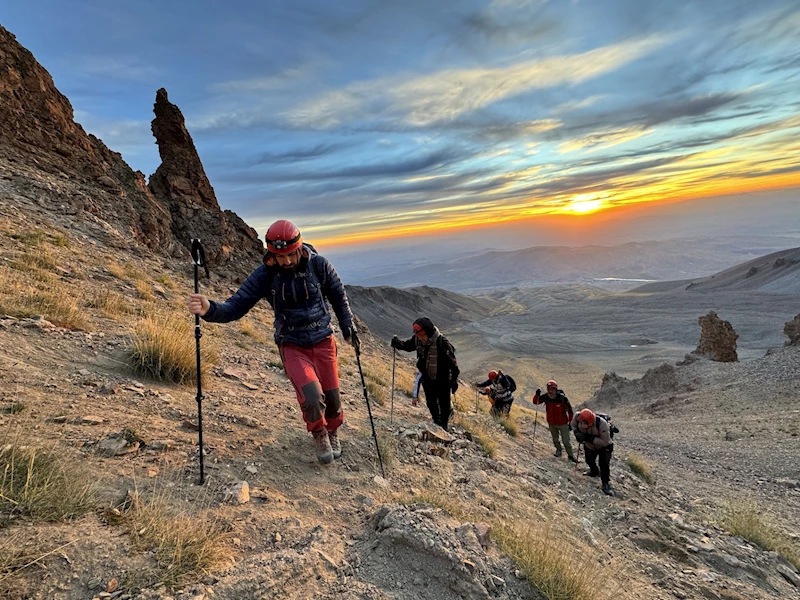 Büyükşehir Erciyes A.Ş.’den Doğaseverlere Zirve Keyfi