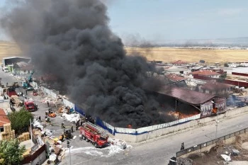 EMKO’DA ÇIKAN YANGINA BÜYÜKŞEHİR İTFAİYESİNDEN ANINDA MÜDAHALE