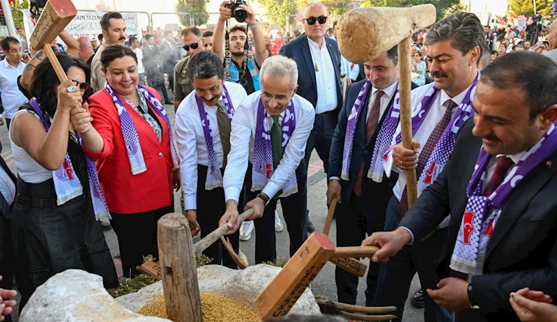 BAKAN URALOĞLU’NDAN ÇİÇEKDAĞI’NA YOL MÜJDESİ