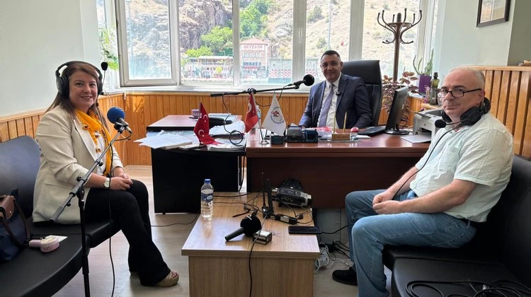 BAŞKANIMIZ, TRT TRABZON RADYOSU’NDA ZEYNEP ÜLKÜ YILDIRIM’IN “HAYATIN İÇİNDEN” PROGRAMINA KONUK OLDU