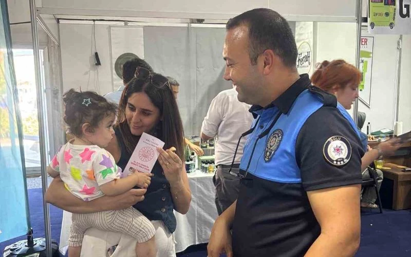 Bolu’da Polis Ekipleri Vatandaşları Bilgilendirdi
