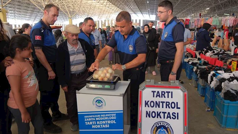 ODUNPAZARI BELEDİYESİ’NDEN PAZARLARDA ELEKTRONİK TARTI DENETİMİ