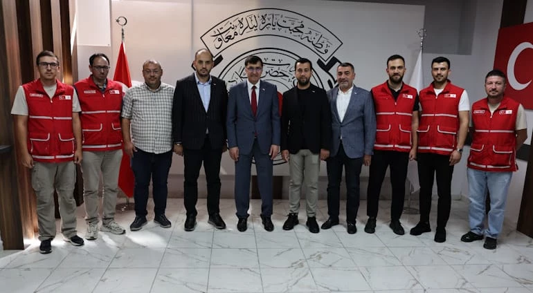 BELEDİYE BAŞKANIMIZ EYÜP KAHVECİ’DEN KIZILAY YÖNETİMİNE ANLAMLI ZİYARET