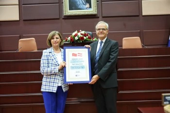 BİLİMSEL İŞ BİRLİKLERİNE KÖPRÜ KURAN  PROF. DR. RESCH ESKİŞEHİRLİ OLDU