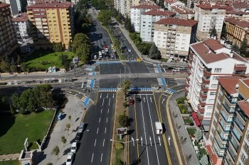 ARABASIZ CADDELER ŞENLİK ALANINA DÖNÜŞÜYOR