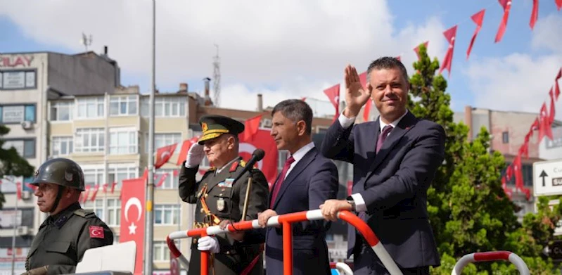 Başkan Sarıkurt 30 Ağustos Zafer Bayramı Kutlamalarına Katıldı