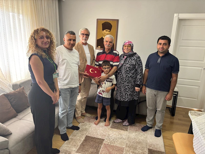 KIBRIS GAZİLERİNE İZMİT BELEDİYESİNDEN ANLAMLI ZİYARET